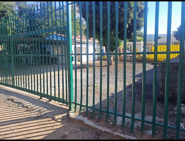 230M² BUSINESS FOR SALE IN OOS EINDE